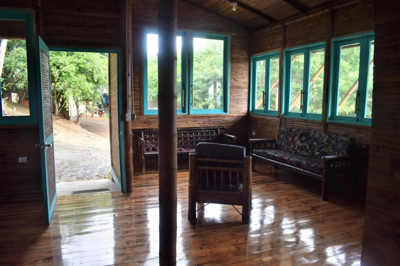 투리알바 Casa De Bambu 빌라 외부 사진