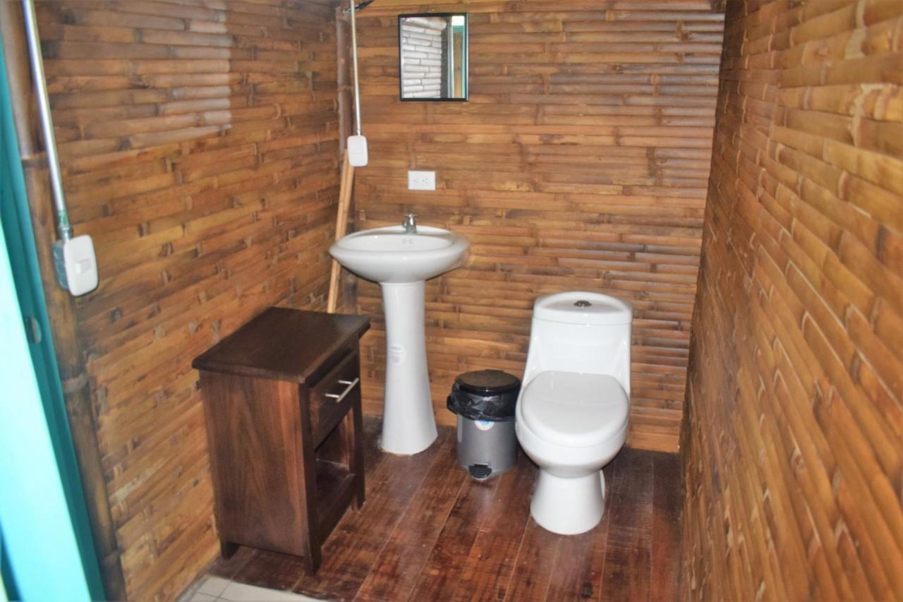 투리알바 Casa De Bambu 빌라 외부 사진