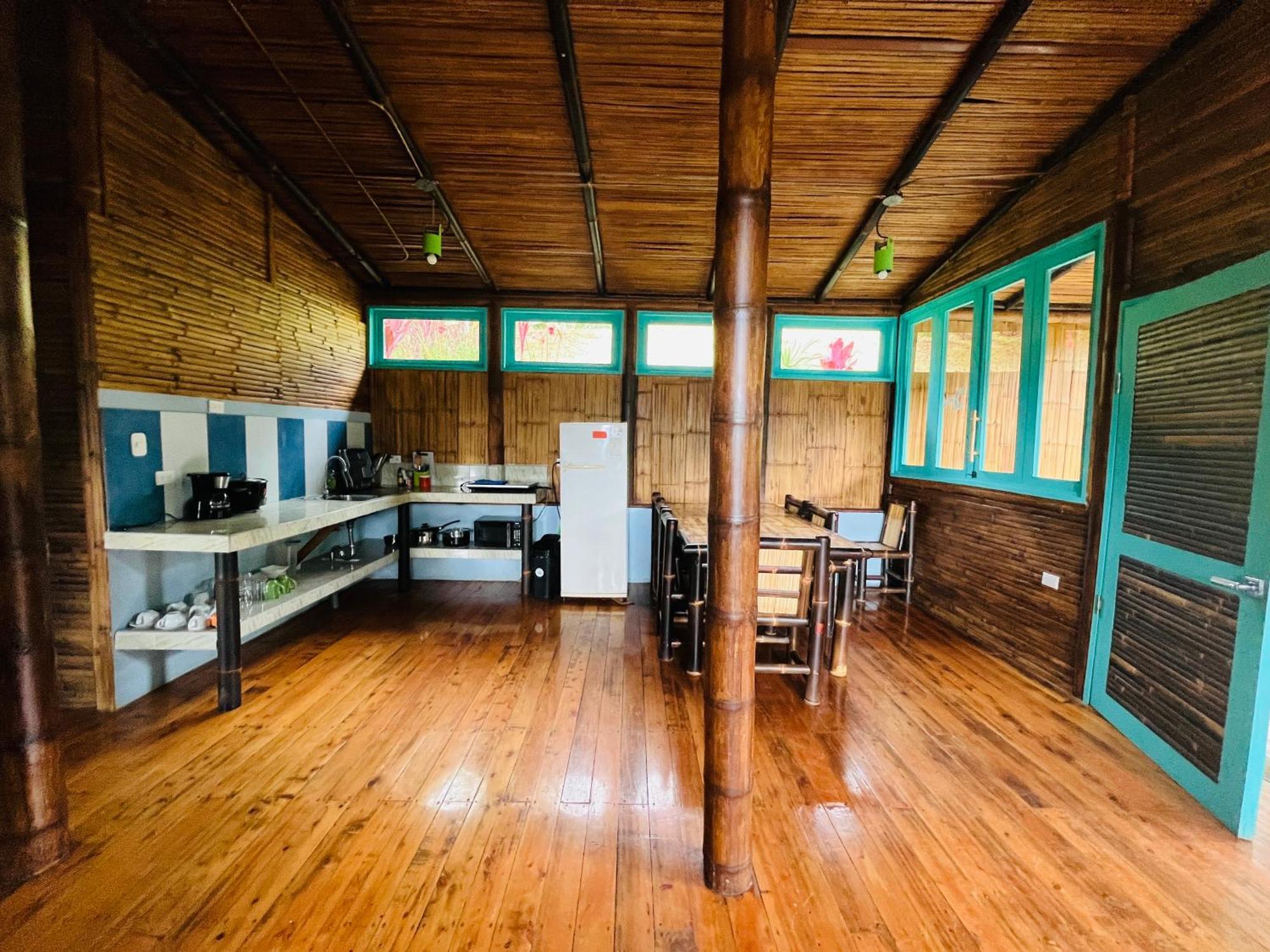 투리알바 Casa De Bambu 빌라 외부 사진